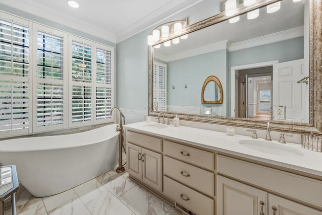 Building Photo - 21 Wallace Pate Dr