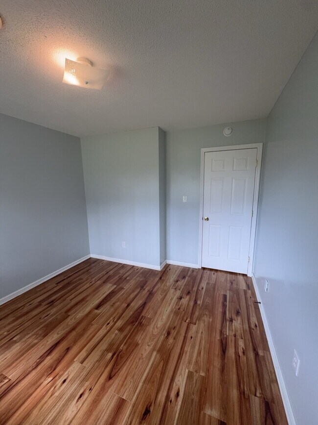 Building Photo - 110 Elwood Rd