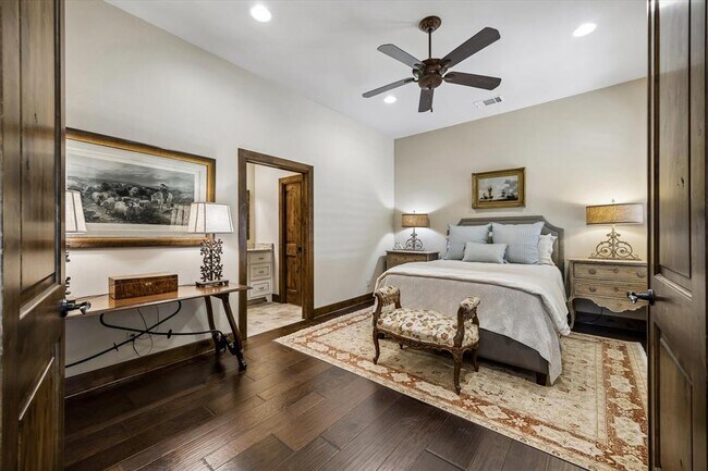 Building Photo - 4501 Spanish Oaks Club Blvd