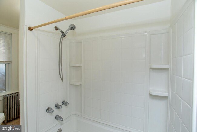 Building Photo - 37 S 13th St