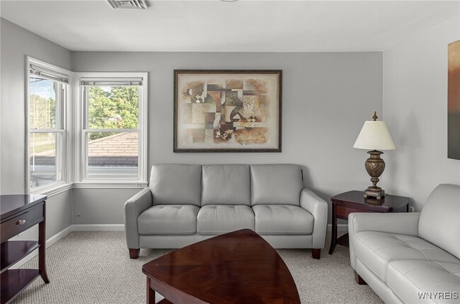 Building Photo - 273 Division St