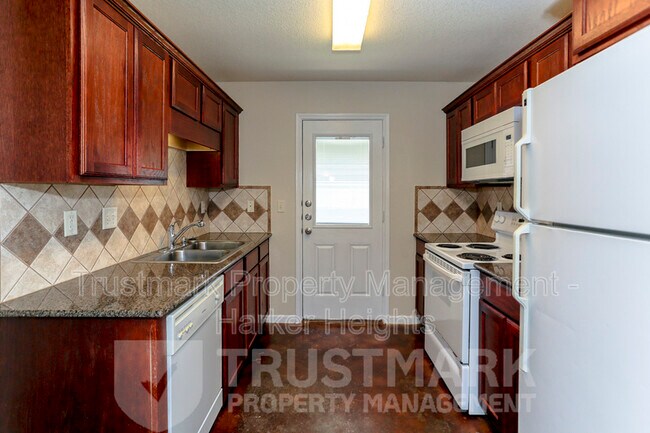 Building Photo - 5022-502205 205 Loop