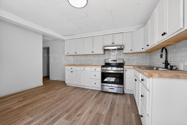 Building Photo - 804 Illinois Ave