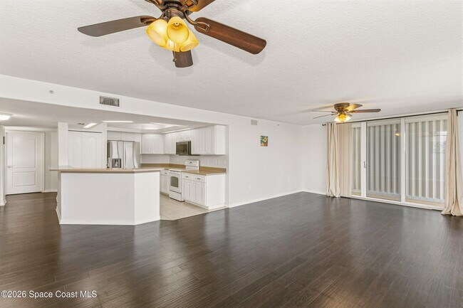 Building Photo - 800 Del Rio Way