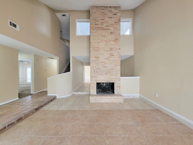 Building Photo - 2710 Quail Creek Dr