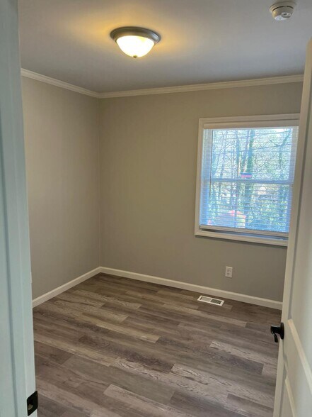 Building Photo - 207 Herbert St