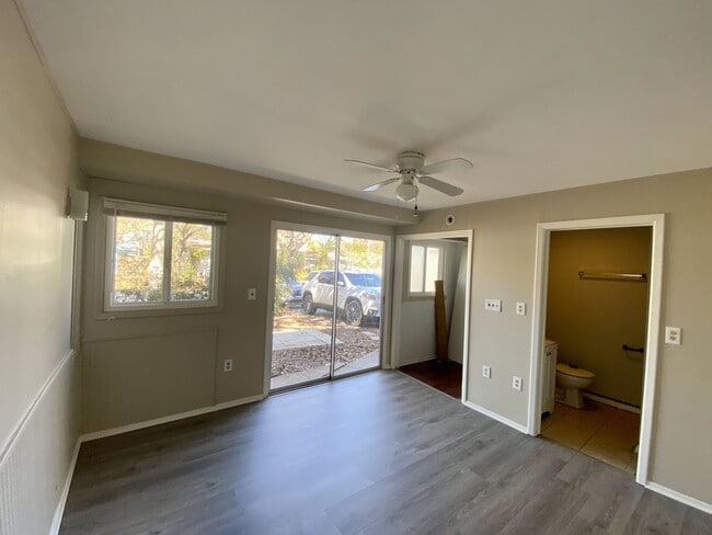 Building Photo - 1305 N Lotus Dr