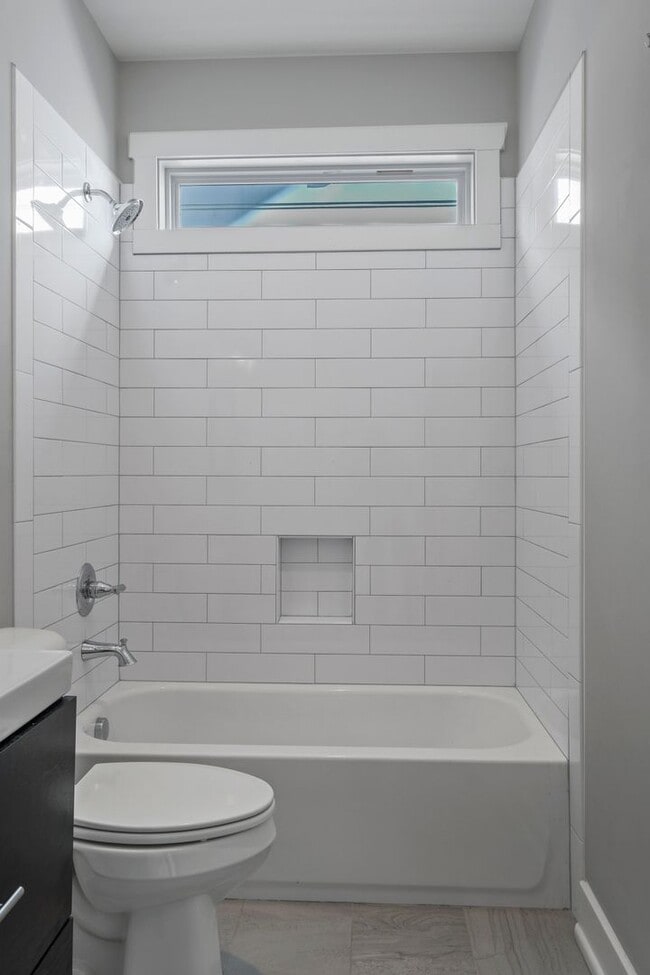 Building Photo - Modern 3 bedroom Home in East Nashville Close to the Most Popular Places in Nashville!