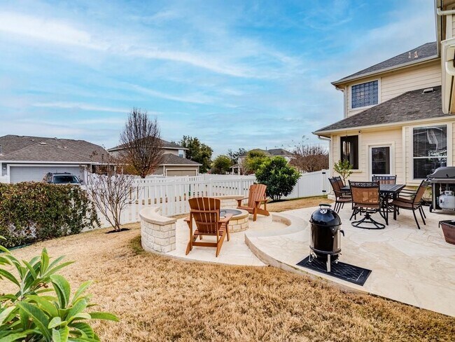 Building Photo - 611 Boca Chica Dr