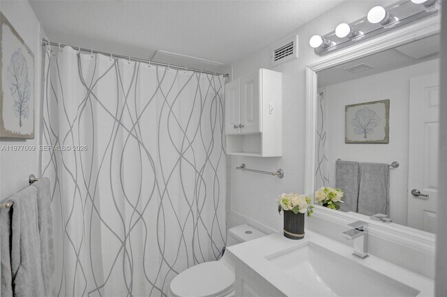 Building Photo - 2501 S Ocean Dr