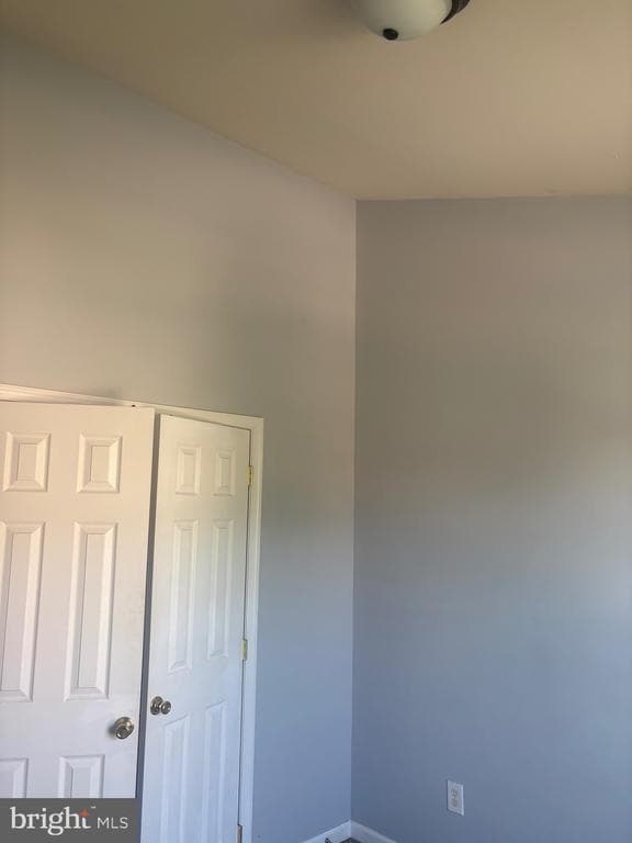 Building Photo - 103 Raphael Ct