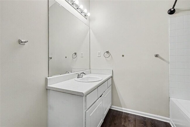 Building Photo - 4824 Buchli Ln