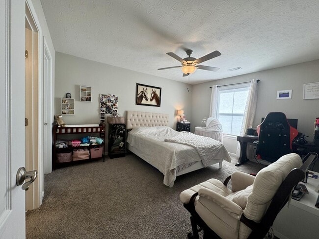 Building Photo - 2506 Crosshill Dr