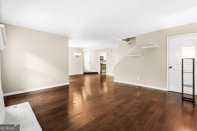 Building Photo - 651 Stratford Green Way