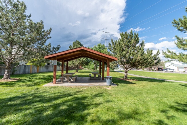 Building Photo - 2338 Moorgate Dr