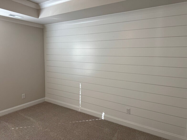 Building Photo - 49 Goldenrod Lp