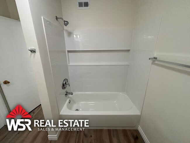 Building Photo - 3621-3621 Wilbur St