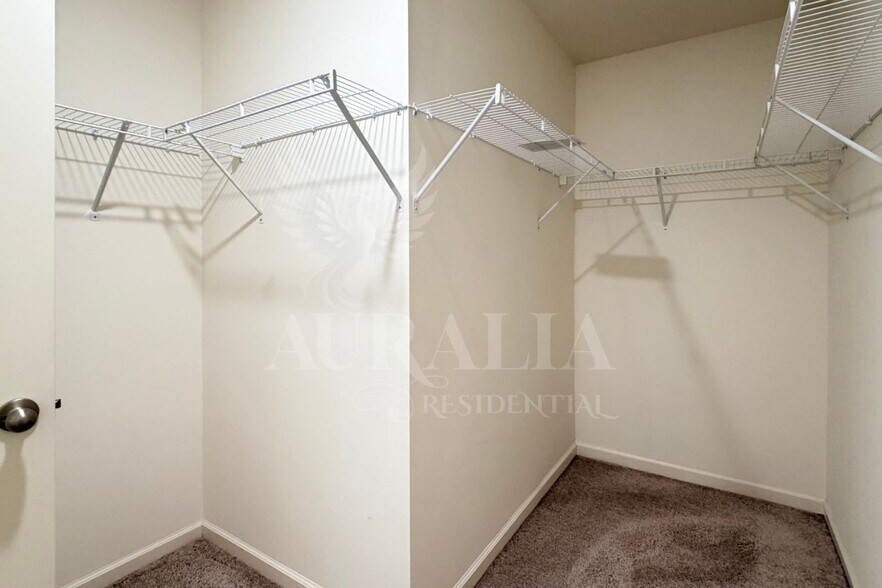 Building Photo - 937 Berkeley Glen Rd