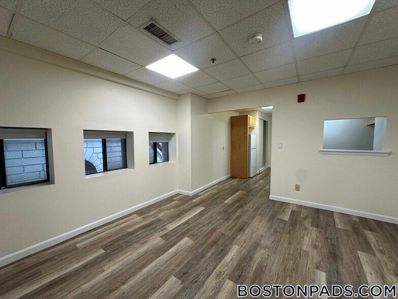 Building Photo - 62 Boylston St