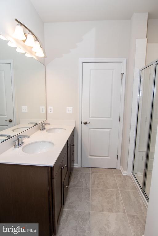 Building Photo - 9376 Tanfield Dr