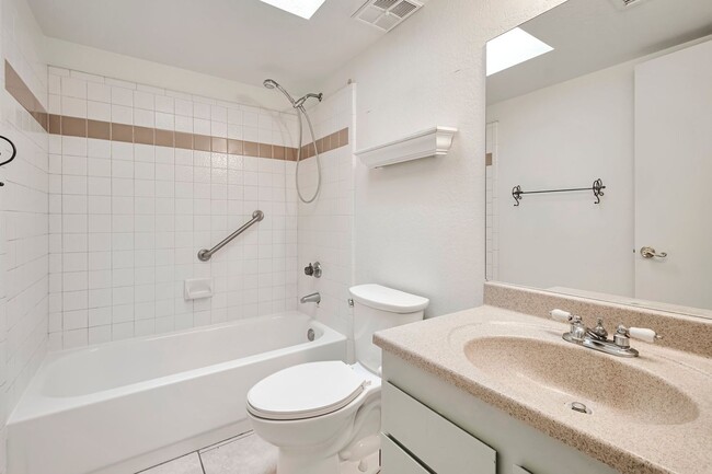 Building Photo - Two bedroom, two bathroom in fountain hills