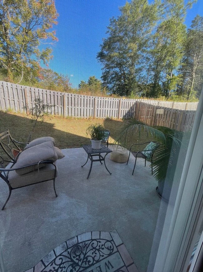 Building Photo - Highland Park - Easley - Furnished or Unfu...