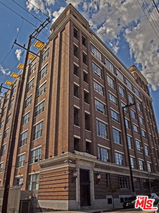Building Photo - 1850 Industrial St