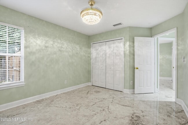 Building Photo - 2810 Sweetholly Dr