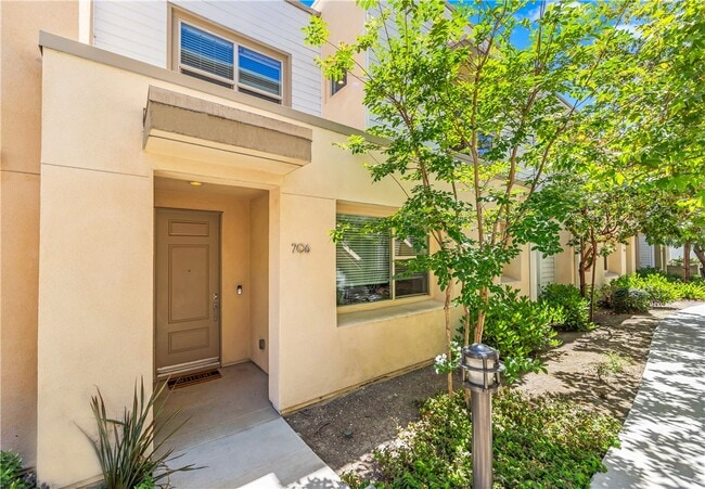 Building Photo - 706 Colorado Cir