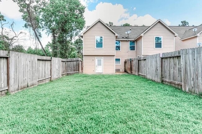 Building Photo - 213 Foster St