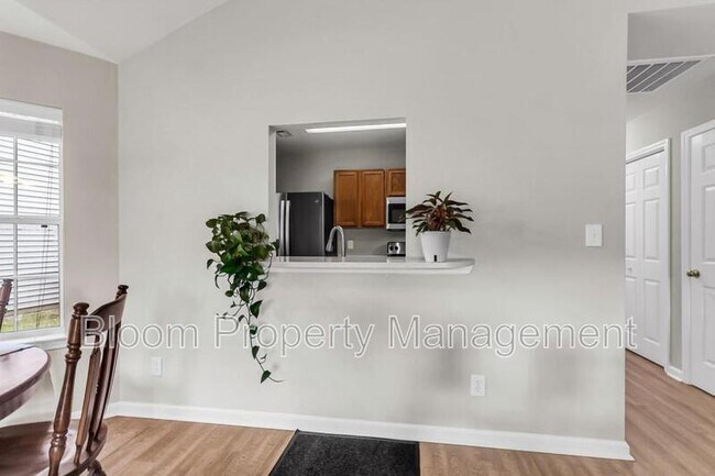 Building Photo - 9281 Ayscough Rd