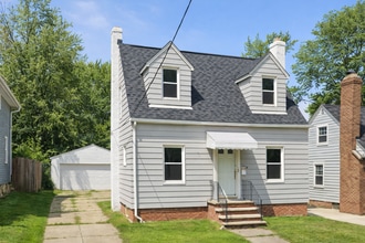 Building Photo - 1064 Woodview Rd