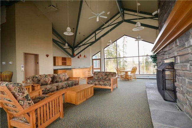 Building Photo - Large 2 BR + Loft in Wildernest (Sleeps li...