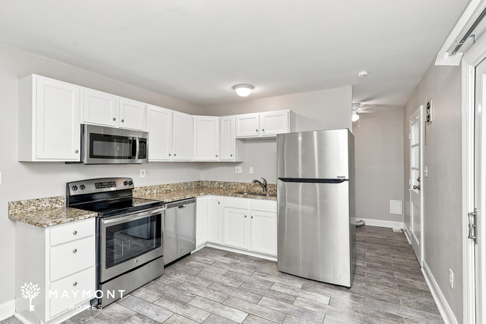Building Photo - 990 Sheffield Dr
