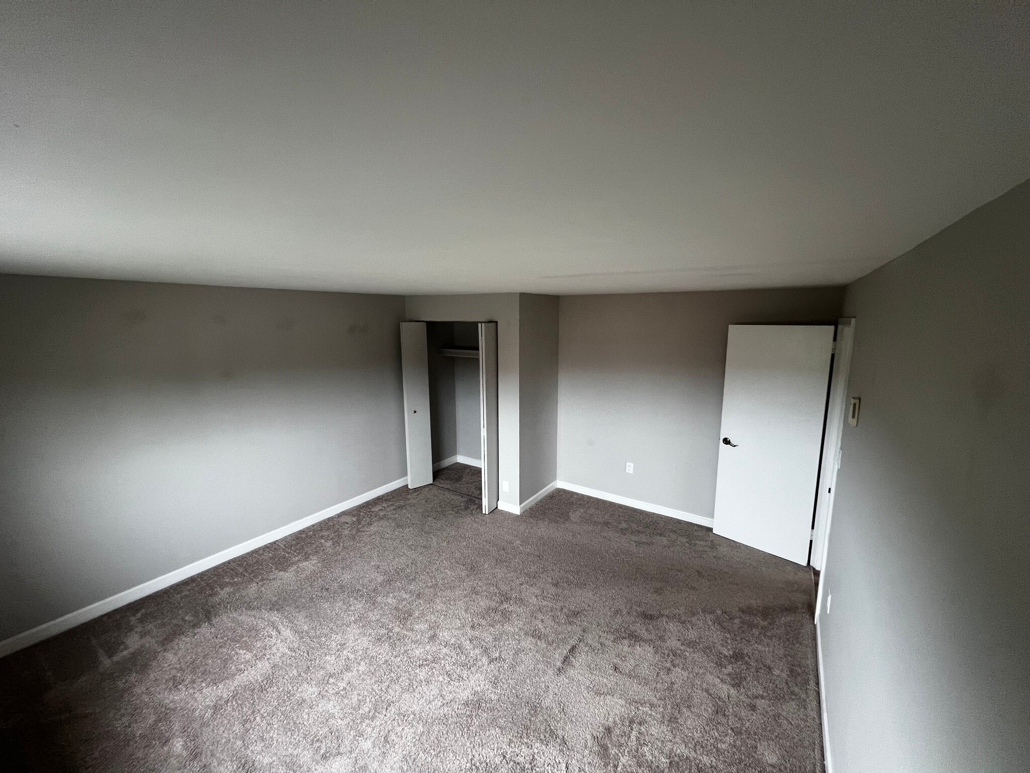 2nd Room different angle - 1321 Worcester Rd