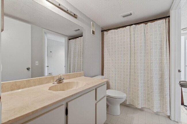 Building Photo - 7340 Amberly Ln