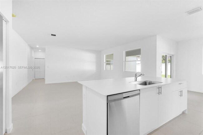 Building Photo - 27232 SW 159th Path