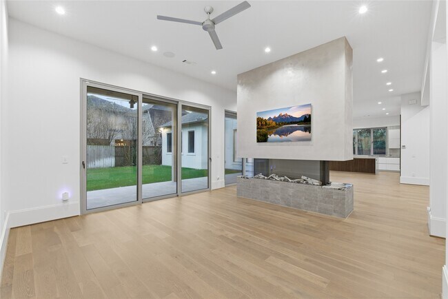 Building Photo - 6273 Piping Rock Ln