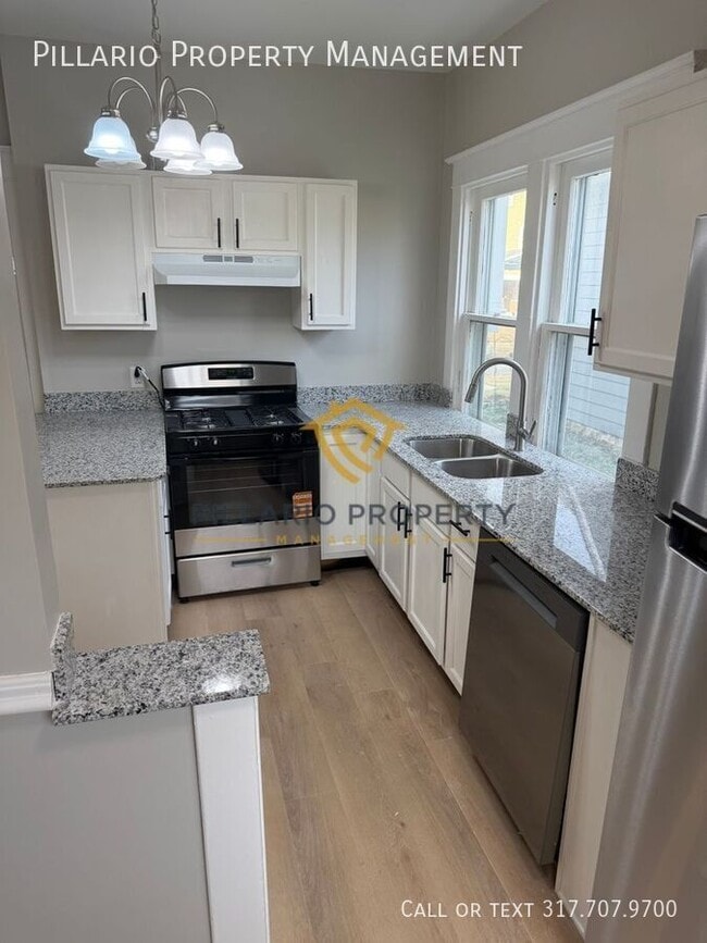 Building Photo - 323 N Lesley Ave