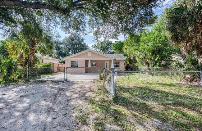 Building Photo - 6704 Interbay Blvd