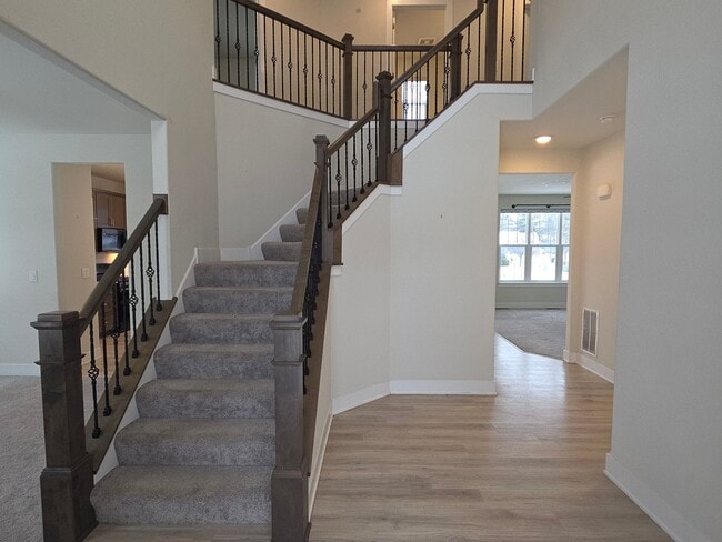 Building Photo - 4 bedroom Sussex home in Village Estates