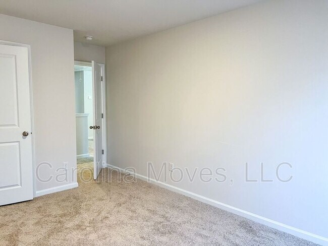 Building Photo - 1521 Rosegarth Ln