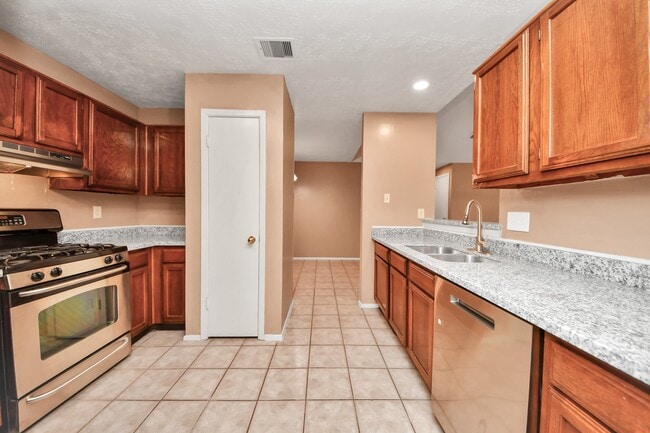 Building Photo - 16425 Monte Carlo Ln