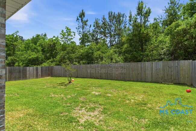 Building Photo - 5723 Overland Dr