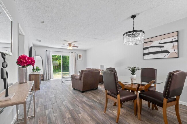 Building Photo - Ready to move in!