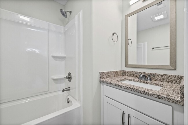 Building Photo - 839 Cumberland Dr