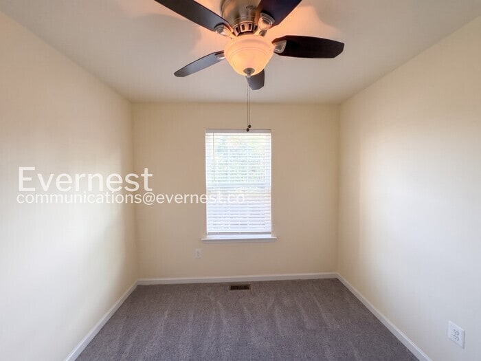 Building Photo - 6137 Hanlon St