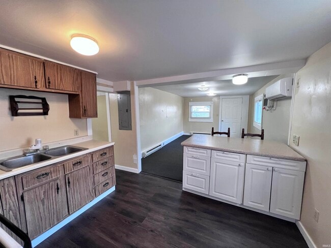 Building Photo - 1118-B 17th St