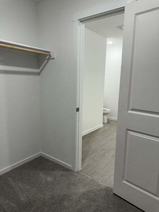Building Photo - 1836 Wood Warbler Ln
