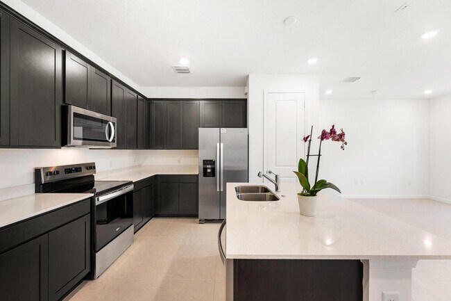 Building Photo - 4315 Efendi Dr